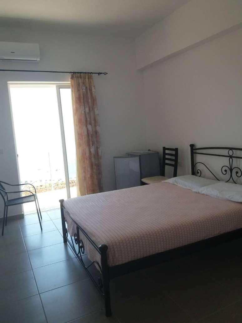 Paradise View Himare Room photo