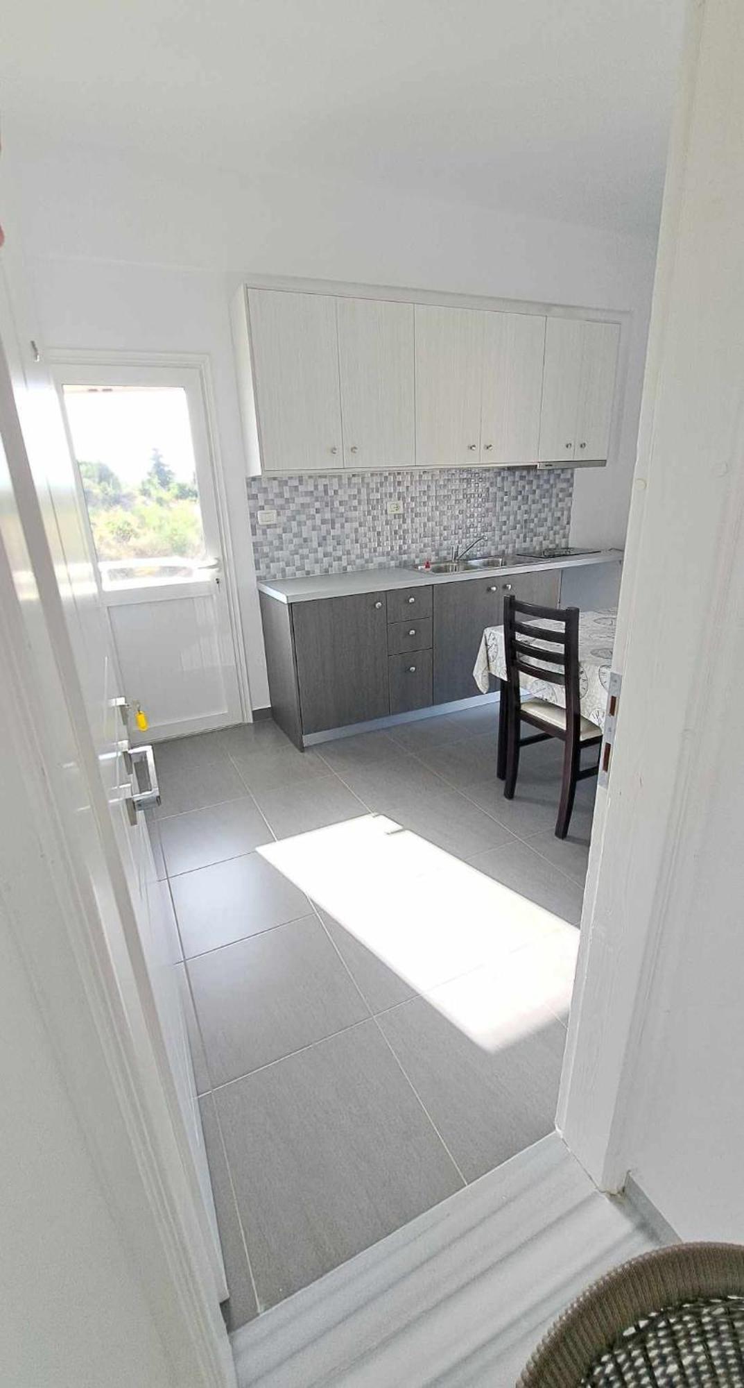 Paradise View Himare Room photo